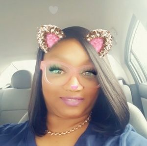 Meet your Posher, Latasha